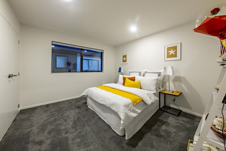 Photo of property in 23 Riroriro Road, Hobsonville, Auckland, 0616