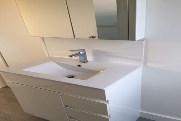 Photo of property in 8 Burbridge Road, Favona, Auckland, 2024