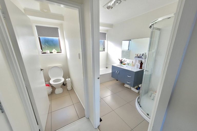 Photo of property in 89 Solar Road, Glen Eden, Auckland, 0602