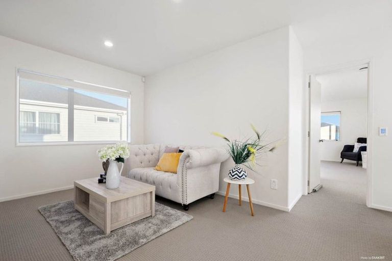 Photo of property in 99 Bayvista Drive, Karaka, Papakura, 2113