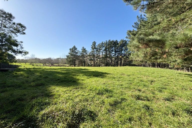 Photo of property in 82 Jacksons Road, Koputaroa, Shannon, 5575