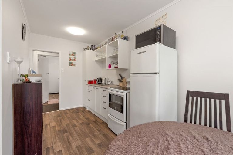 Photo of property in 2/35 Glenvar Road, Torbay, Auckland, 0630