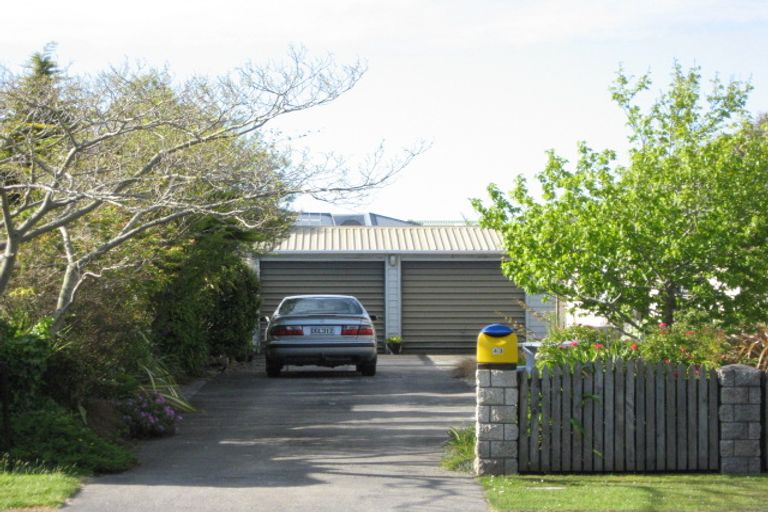 Photo of property in 43 Brougham Street, Westport, 7825