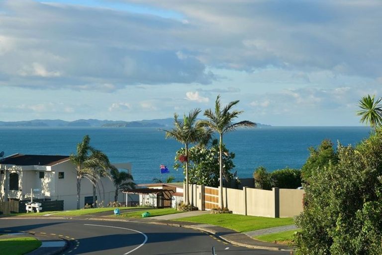 Photo of property in 66 Marellen Drive, Red Beach, 0932