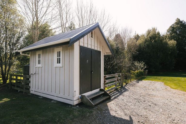 Photo of property in 216 Rowes Road, Hunterville, 4785