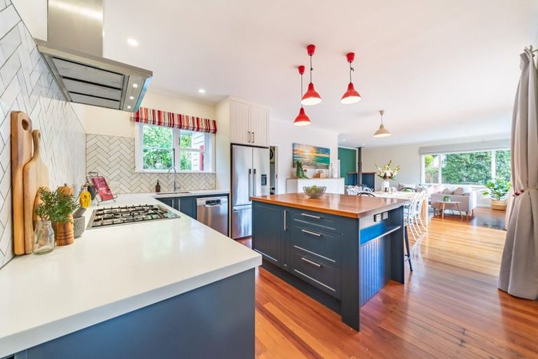 Photo of property in 8 Saint Albans Avenue, Karori, Wellington, 6012