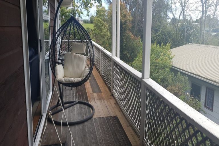 Photo of property in 89 Woodglen Road, Glen Eden, Auckland, 0602
