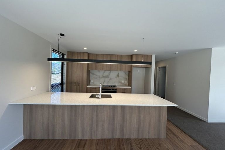 Photo of property in 18 Rowe Drive, Jacks Point, 9371