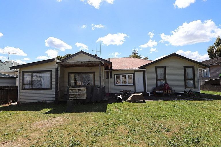 Photo of property in 15 Waikato Esplanade, Ngaruawahia, 3720