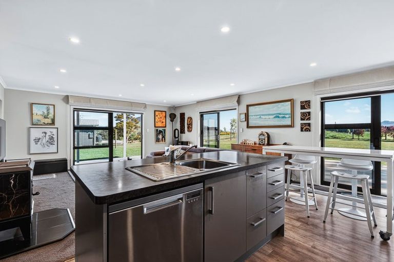 Photo of property in 18 Rangikatea Road, Omori, Turangi, 3381