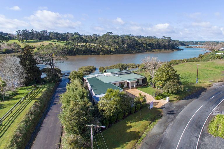 Photo of property in 33 Elliot Street, Riverhead, 0820