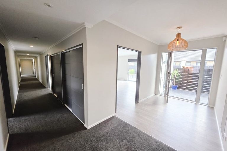 Photo of property in 49 San Priamo Place, Paraparaumu Beach, Paraparaumu, 5032