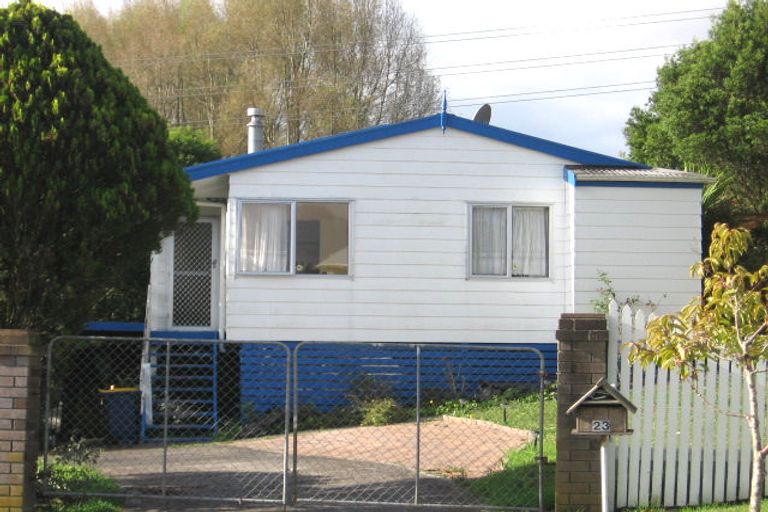 Photo of property in 23 Imperial Place, Henderson, Auckland, 0612