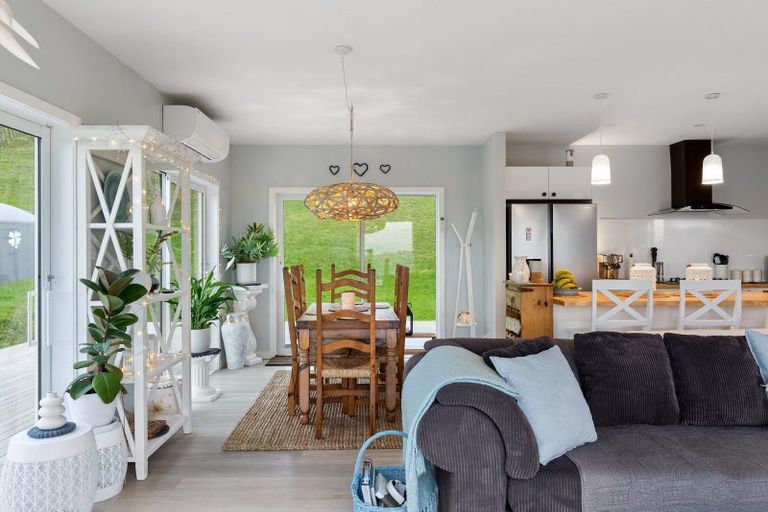 Photo of property in 225 Wheatstone Road, Wainui, Gisborne, 4073