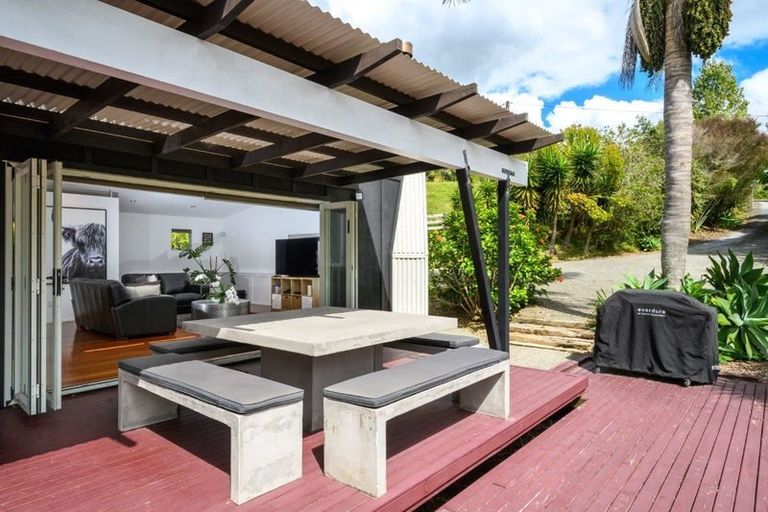 Photo of property in 8 Pineview Lane, Helensville, 0875