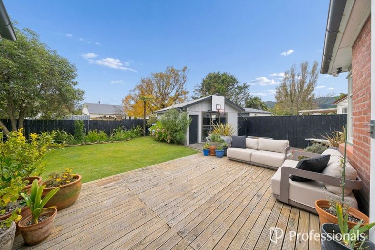 Photo of property in 6 Anson Grove, Naenae, Lower Hutt, 5011