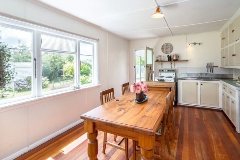 Photo of property in 2430 State Highway 2, Greytown, 5794