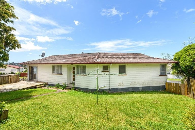 Photo of property in 61 Reynella Drive, Massey, Auckland, 0614