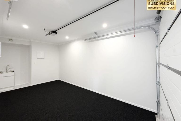 Photo of property in 260 Don Buck Road, Massey, Auckland, 0614