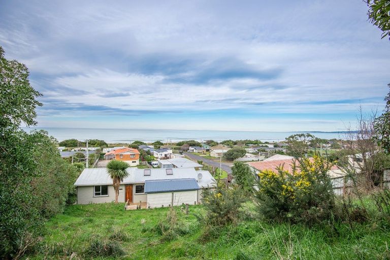 Photo of property in 33 Queen Street, Brighton, Dunedin, 9035