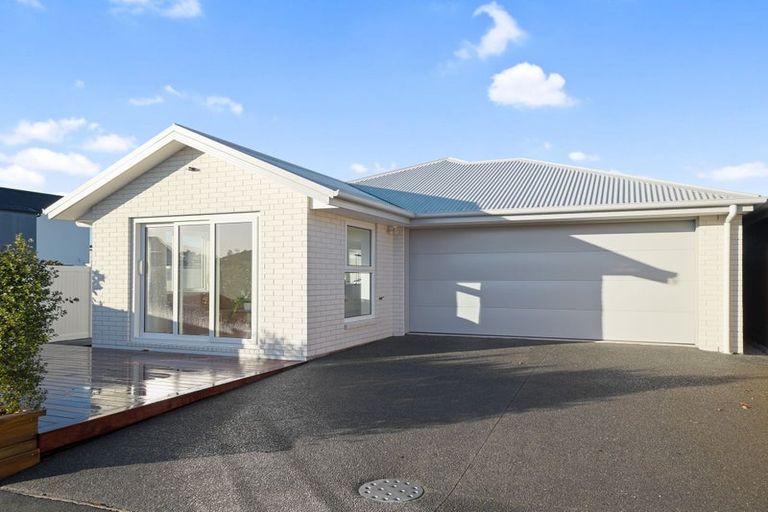 Photo of property in 7 Eminence Drive, Northwood, Christchurch, 8051