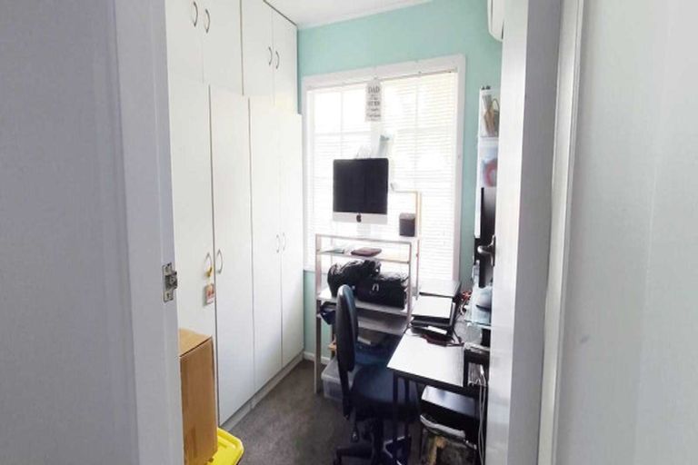 Photo of property in 180 Milson Line, Milson, Palmerston North, 4414