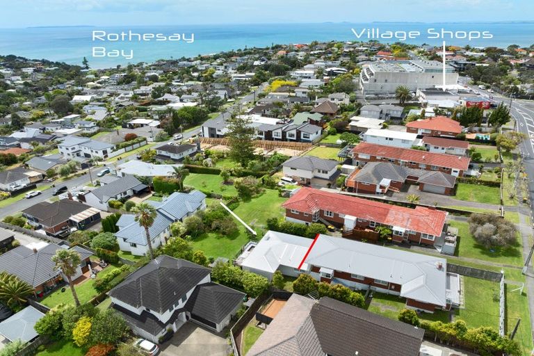Photo of property in 3/619 Beach Road, Rothesay Bay, Auckland, 0630