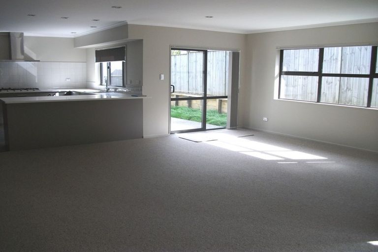 Photo of property in 8 Citron Court, Flat Bush, Auckland, 2016
