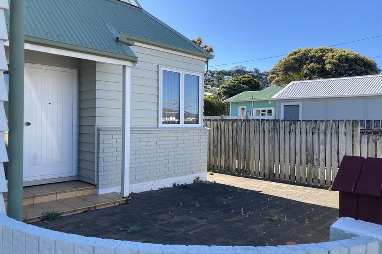 Photo of property in 60a Freyberg Street, Lyall Bay, Wellington, 6022
