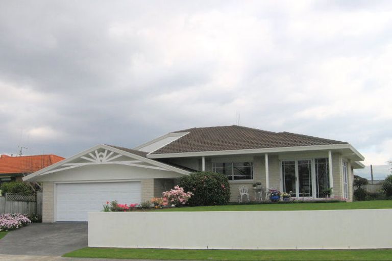 Photo of property in 120 Russley Drive, Mount Maunganui, 3116