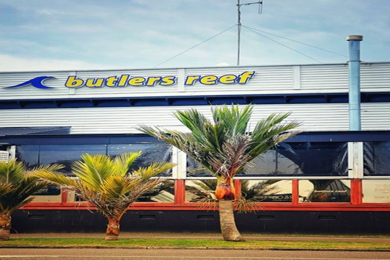 Photo of property in 1138 South Road, Oakura, 4314