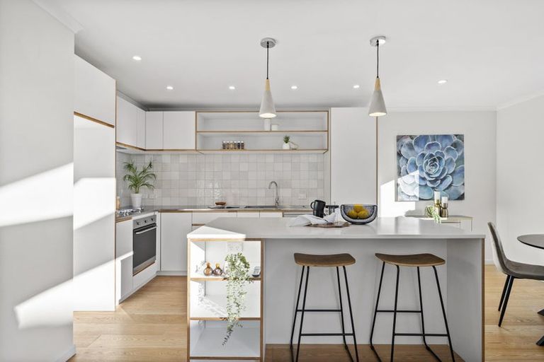 Photo of property in 3/6 The Parade, Island Bay, Wellington, 6023