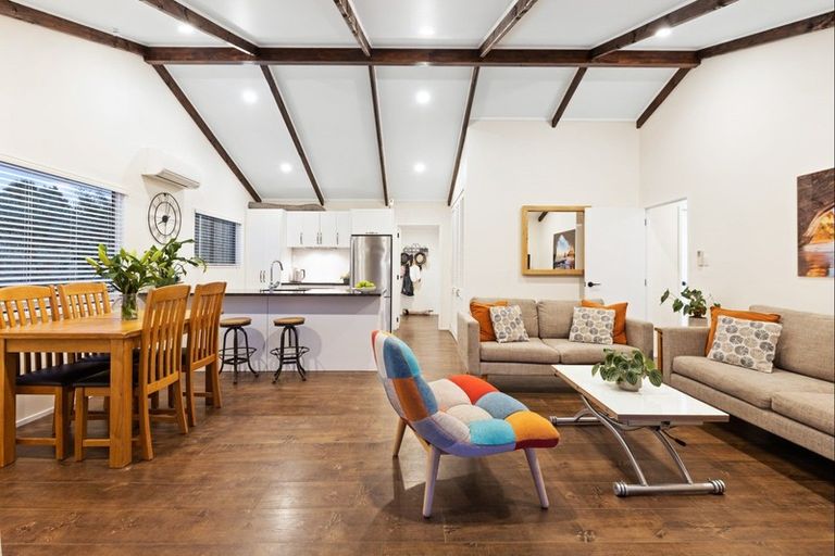 Photo of property in 5b Kauri Road, Stanmore Bay, Whangaparaoa, 0932