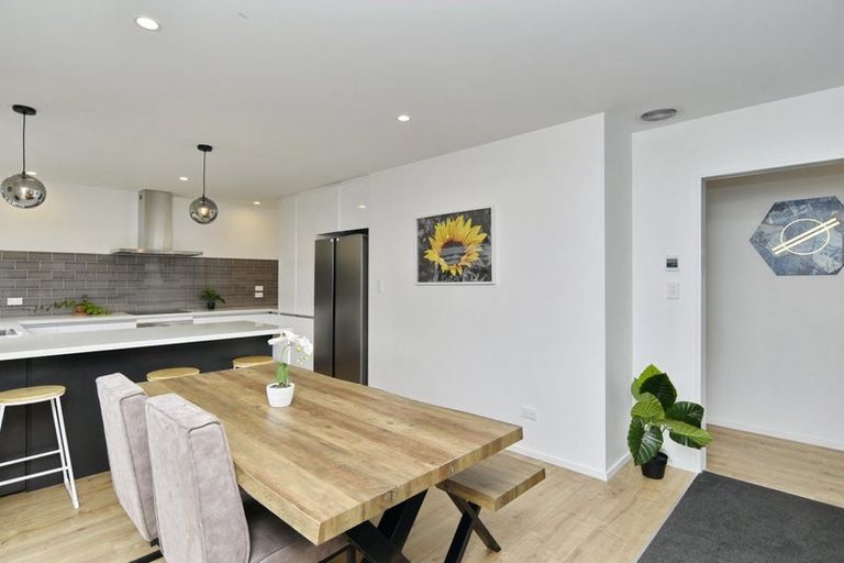 Photo of property in 32 Tara Crescent, Woodend, 7610