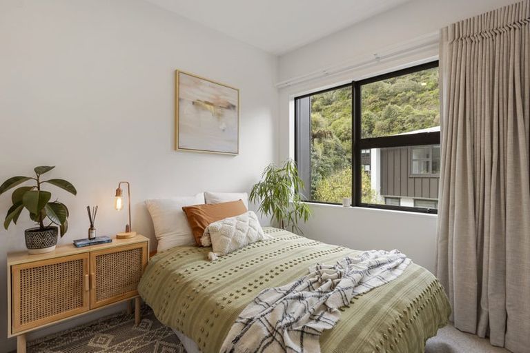 Photo of property in 57 Rua Kai Way, Brooklyn, Wellington, 6021