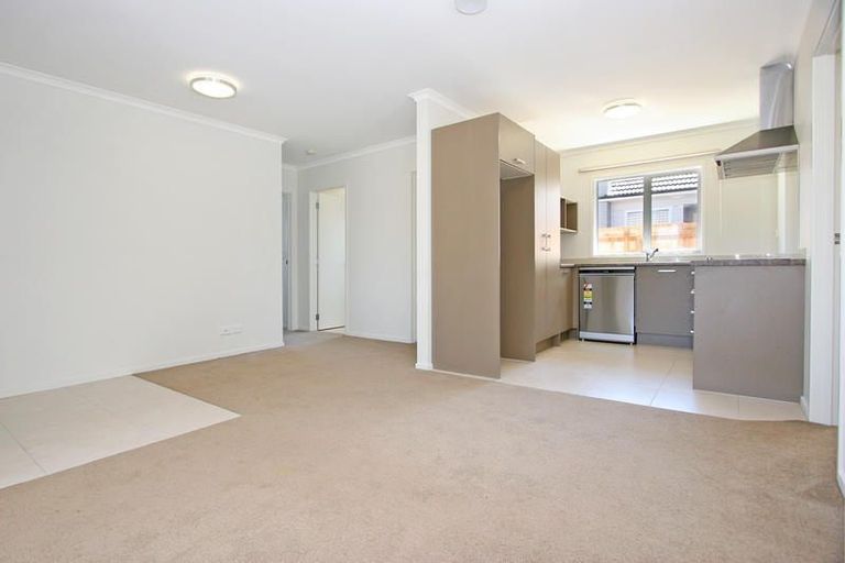 Photo of property in 58 Kenderdine Road, Papatoetoe, Auckland, 2025