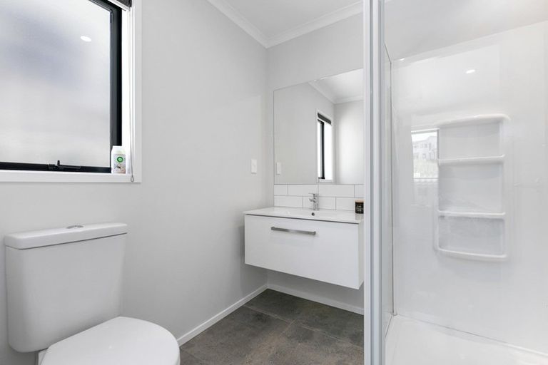 Photo of property in 310a Lakes Boulevard, Pyes Pa, Tauranga, 3112