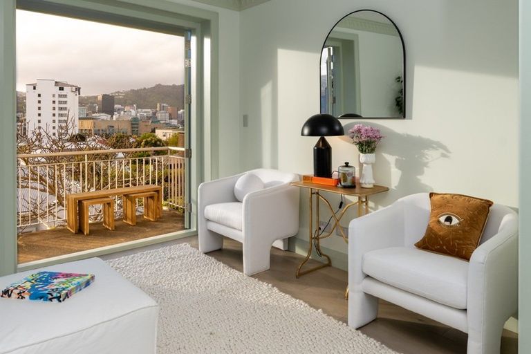 Photo of property in Hamilton Flats, 9u1 Hawker Street, Mount Victoria, Wellington, 6011