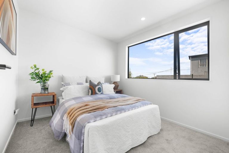 Photo of property in 108e Taikata Road, Te Atatu Peninsula, Auckland, 0610