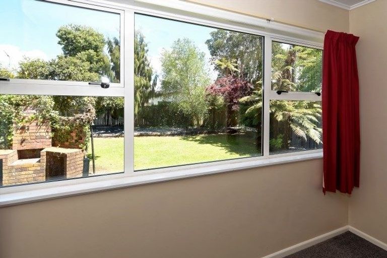 Photo of property in 21 Thornton Place, Melville, Hamilton, 3206