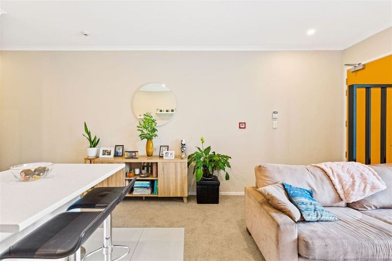 Photo of property in 54 Rangihina Road, Hobsonville, Auckland, 0616