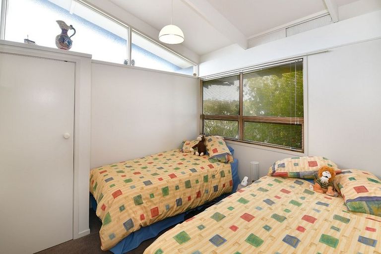 Photo of property in 119 Rosario Crescent, Red Beach, 0932