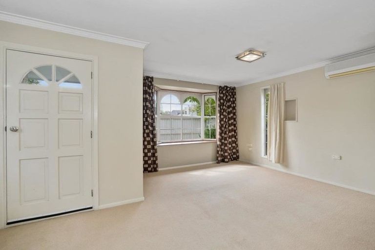 Photo of property in 2/5 Rata Street, Riccarton, Christchurch, 8041