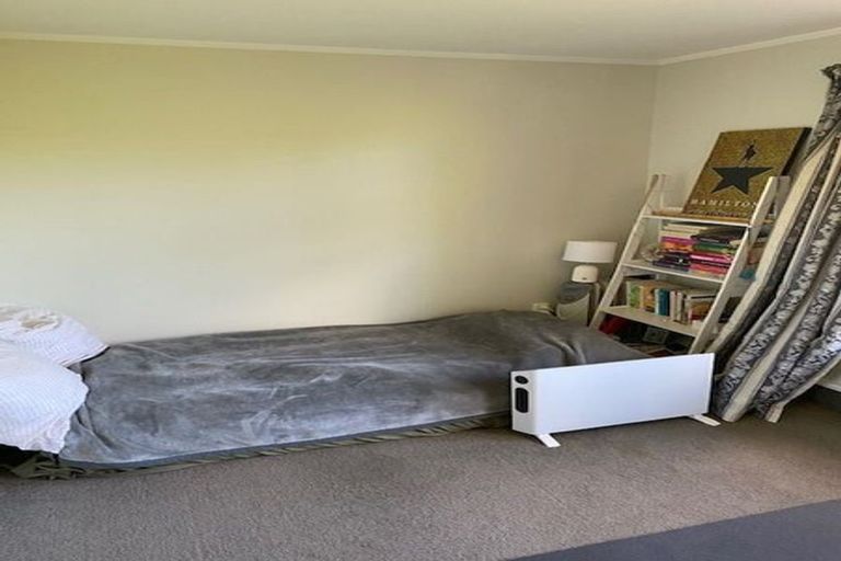 Photo of property in 12 Harland Street, Brooklyn, Wellington, 6021