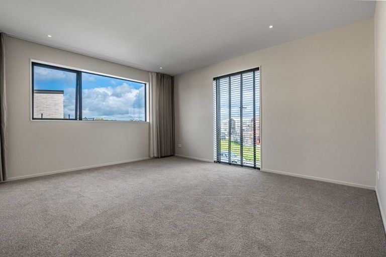 Photo of property in 47 Bristol Freighter Road, Hobsonville, 0616