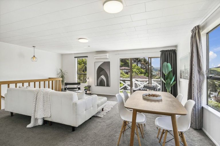 Photo of property in 6a Makatote Grove, Churton Park, Wellington, 6037