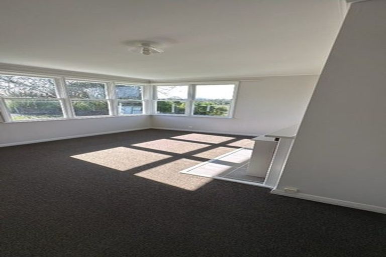 Photo of property in 35 Marsden Street, Hauraki, Auckland, 0622