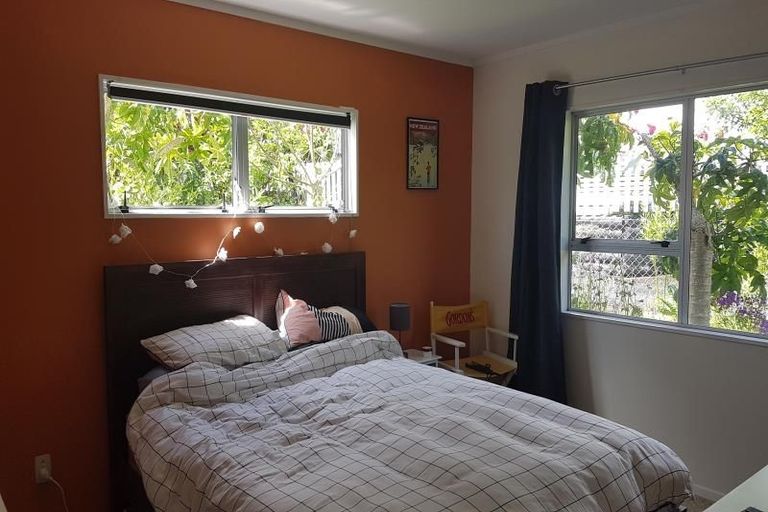Photo of property in 43 Raumati Crescent, Onerahi, Whangarei, 0110