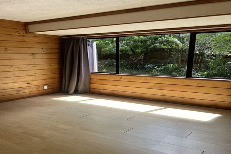 Photo of property in 110 Bradbury Road, Botany Downs, Auckland, 2010