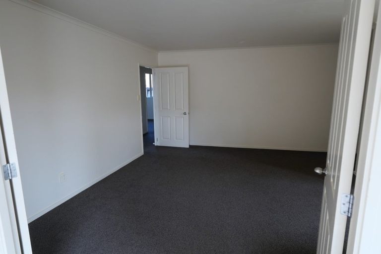Photo of property in 18 Les Marston Place, Pukekohe, 2120
